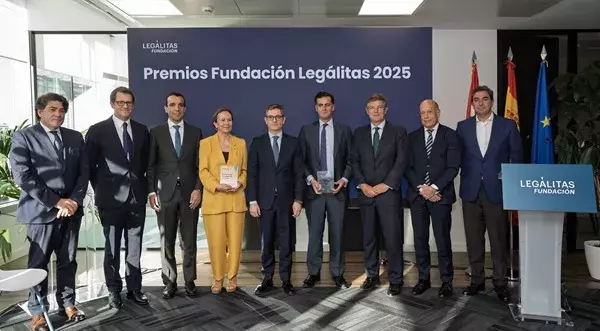 El ministro de Justicia preside la entrega de nuestros premios Fundación Legálitas a la RAE y TaxDown